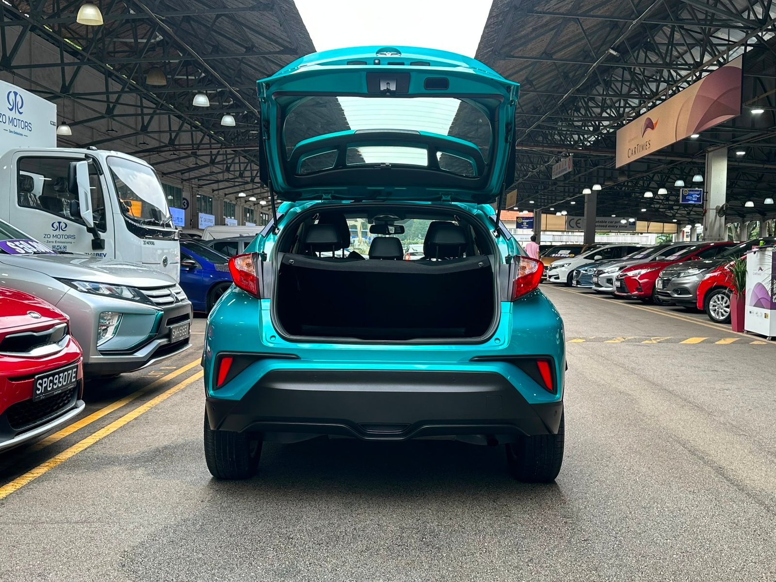 Toyota C-HR 1.2 Turbo Active photo 9